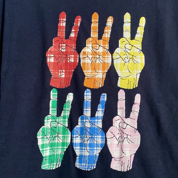 NEW rainbow plaid peace sign graphic top - Picture 4 of 8